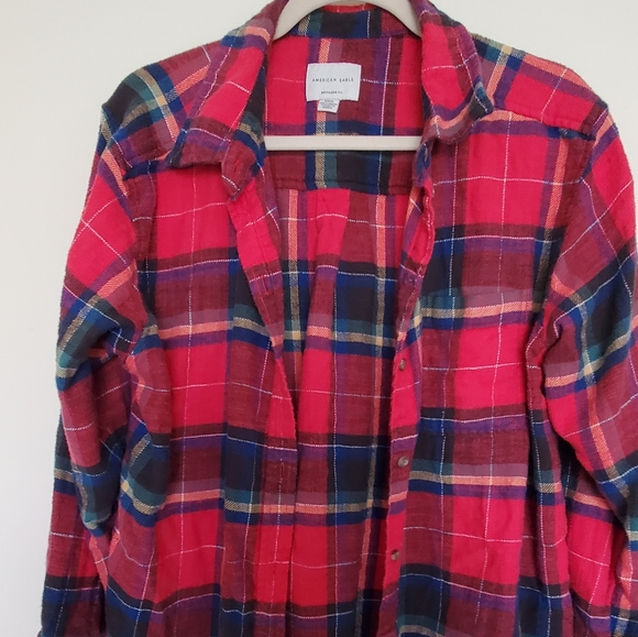 American Eagle boyfriend fit flannel plaid shirt - Picture 2 of 3